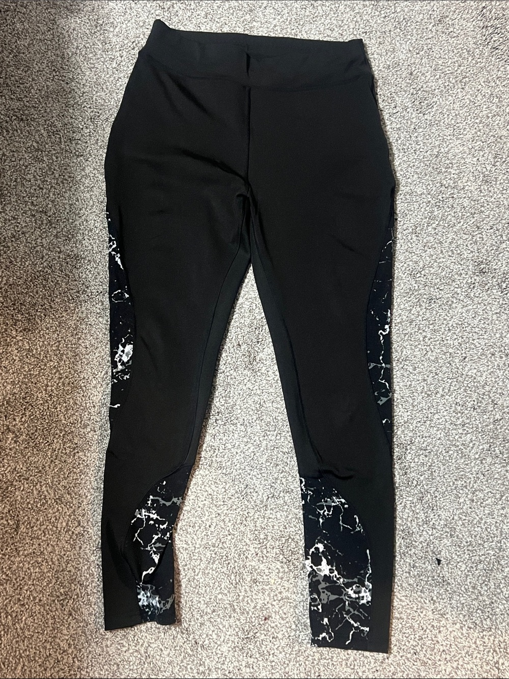 POP Fit Black Leggings with White Marble Side Panels